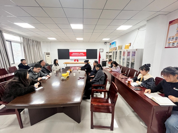 双方进行会谈.jpg